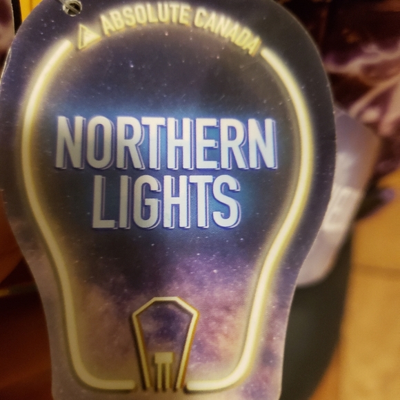 Brand new Absolute Canada kids' winter boots - Picture 9 of 14